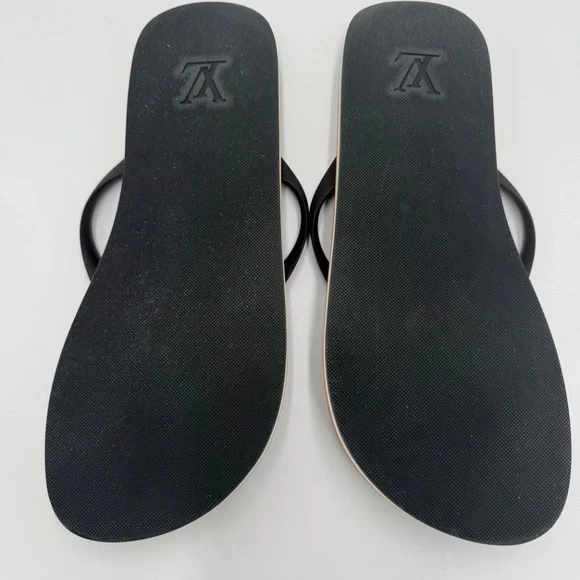 Louis Vuitton Damier Graphite Flip Flops – Black/Gray w/ Orange LV Logo (Size _9